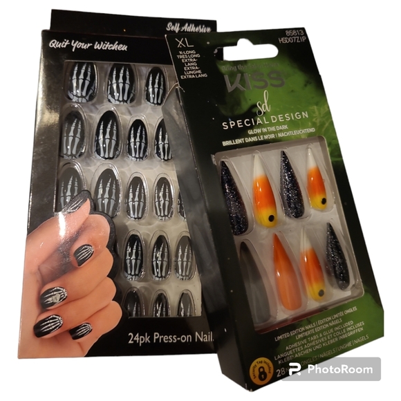 2 Sets of Halloween Nails! Makeup Accessories NWT - Picture 1 of 4